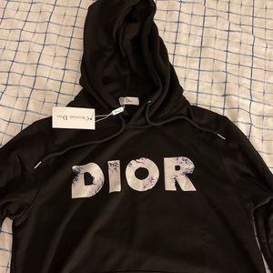 Size Medium dior sweatshirt